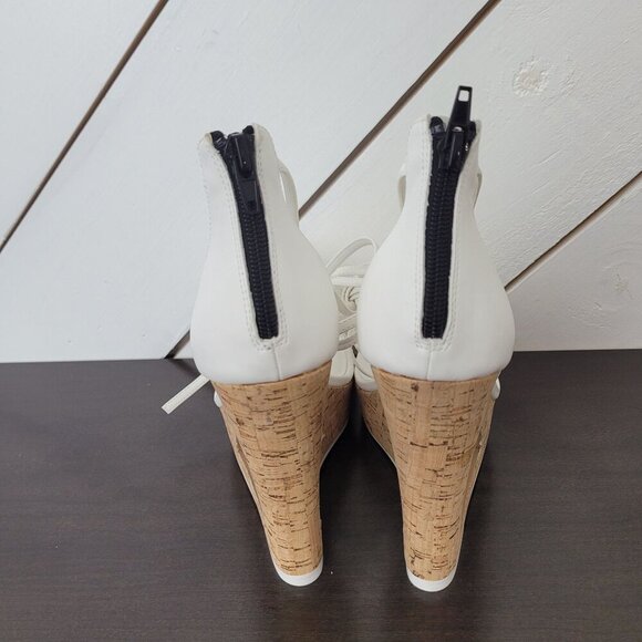 NEW AAJ By Aminah Nina Lace-Up Architectural Wedge White 9 Sandals - Picture 6 of 10